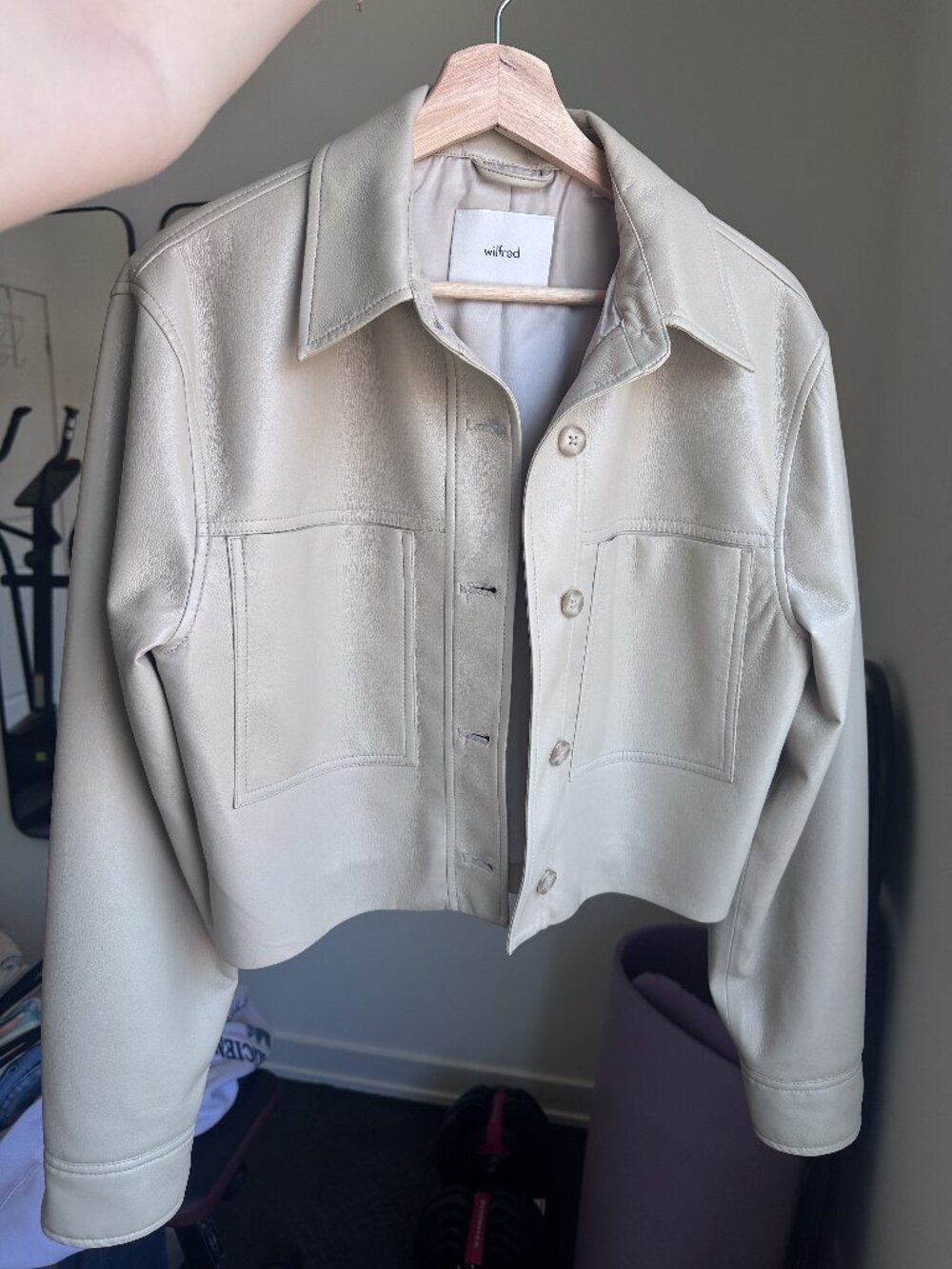 Aritzia Wilfred Little Cropped Jacket | vegan leather in sand white | Size:M